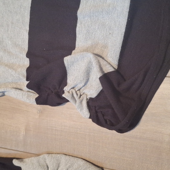 Turtle Neck - Picture 7 of 8